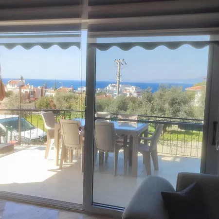 Kadinlar Denizi Plajinda Full Deniz Manzarali Villa
